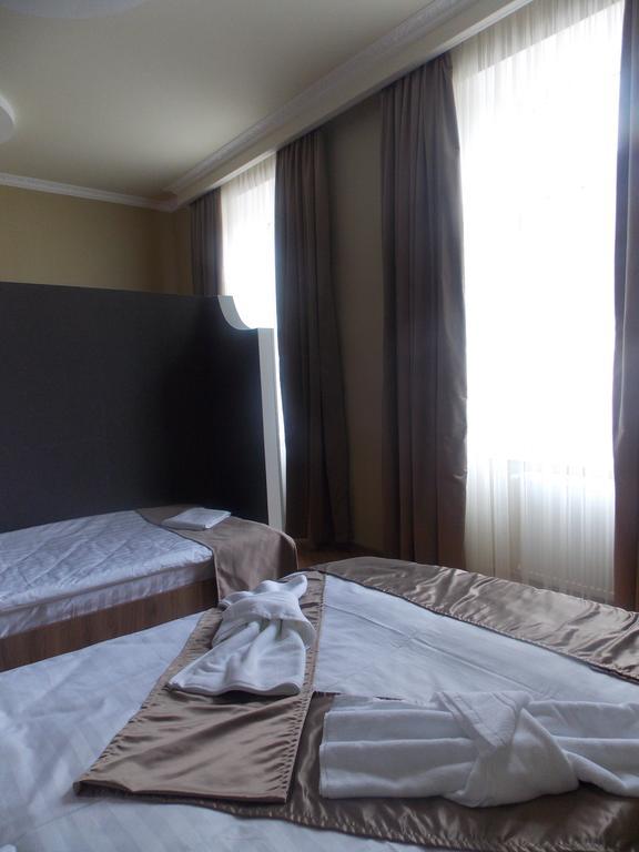 Hotel Almi อาคัลท์ชิกเค ห้อง รูปภาพ