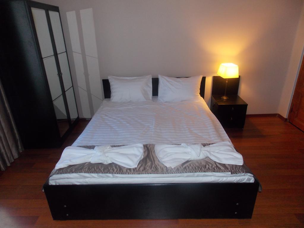 Hotel Almi อาคัลท์ชิกเค ห้อง รูปภาพ