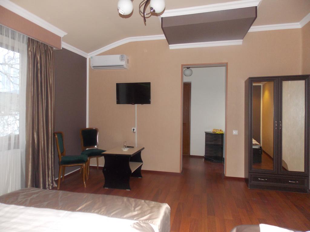 Hotel Almi อาคัลท์ชิกเค ภายนอก รูปภาพ