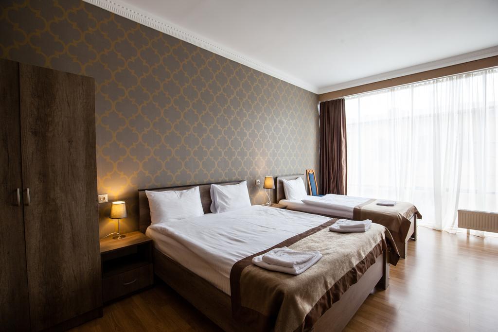 Hotel Almi อาคัลท์ชิกเค ภายนอก รูปภาพ